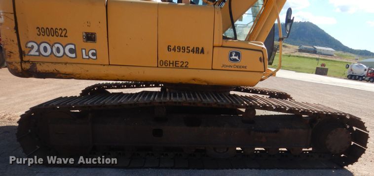 image for item HI9807 2006 John Deere 200C LC  excavator