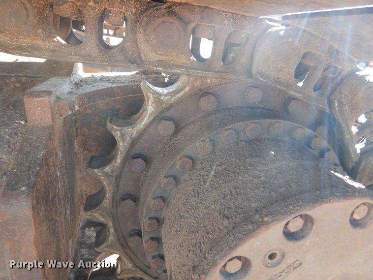 image for item HI9807 2006 John Deere 200C LC  excavator