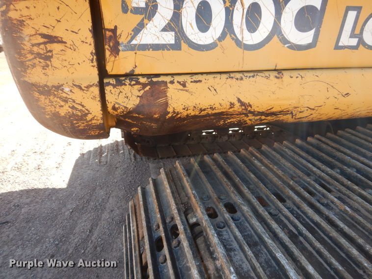 image for item HI9807 2006 John Deere 200C LC  excavator