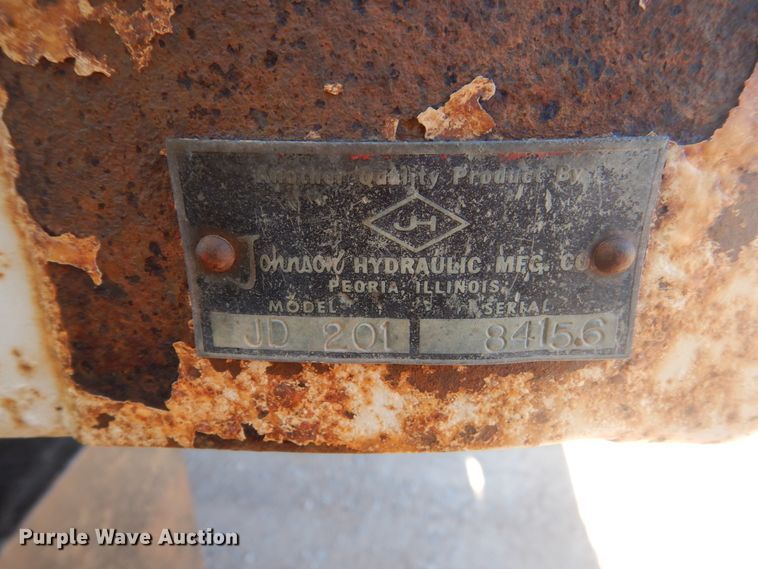 image for item HI9811 1984 International S2500  dump truck