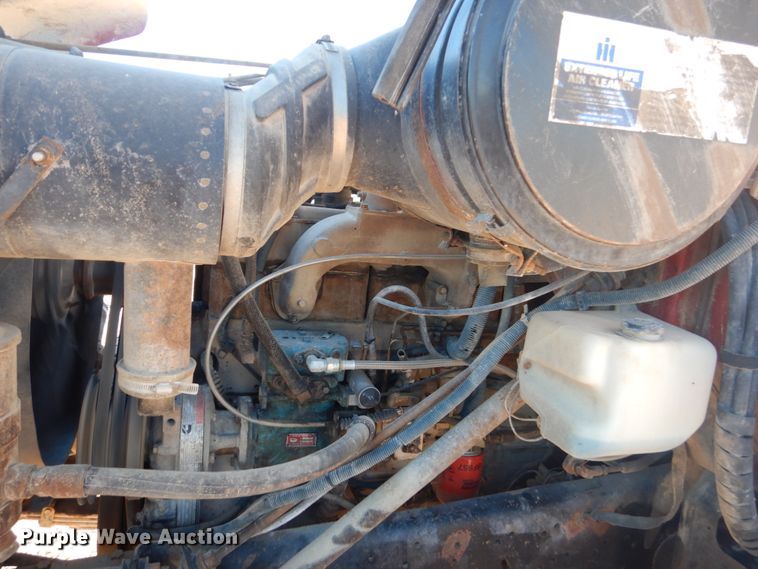 image for item HI9811 1984 International S2500  dump truck