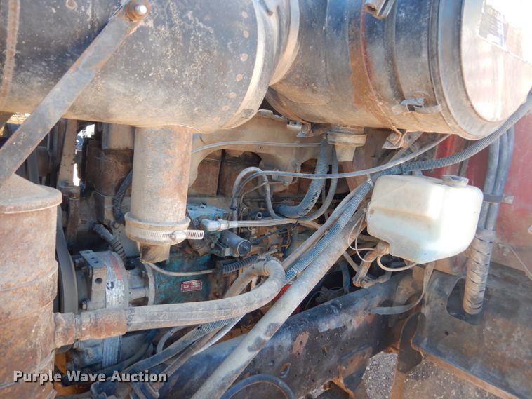 image for item HI9811 1984 International S2500  dump truck