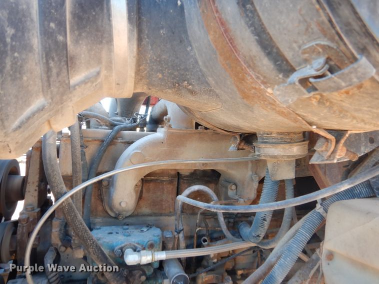 image for item HI9811 1984 International S2500  dump truck