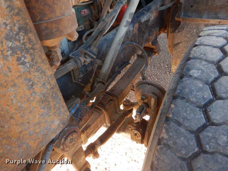 image for item HI9811 1984 International S2500  dump truck