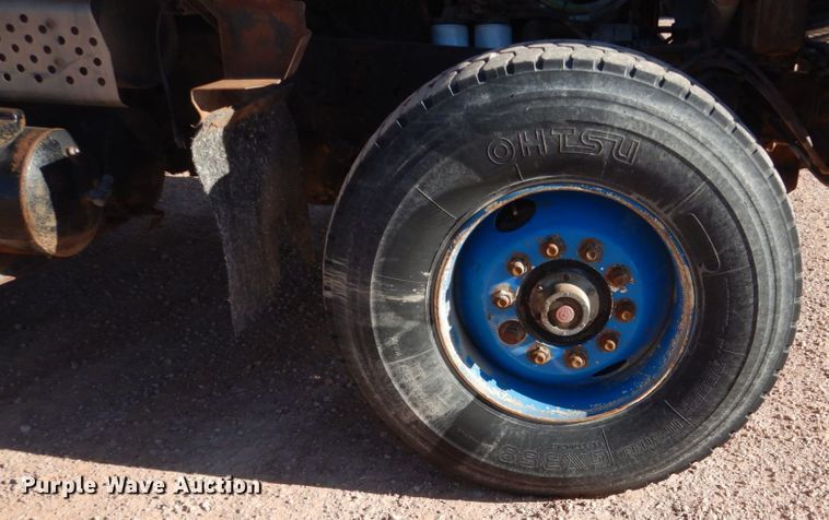 image for item HI9811 1984 International S2500  dump truck