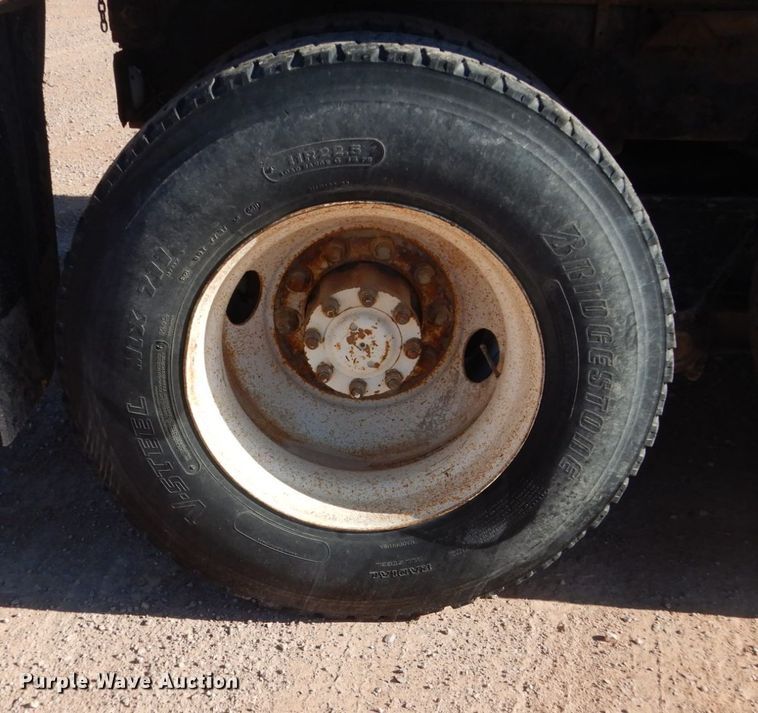 image for item HI9811 1984 International S2500  dump truck