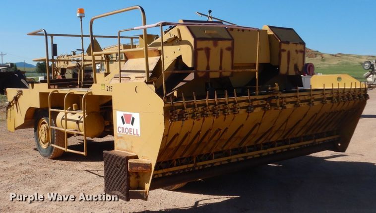 image for item HI9813 Etnyre  chip spreader