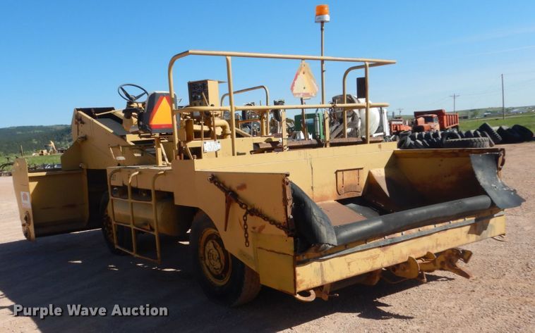 image for item HI9813 Etnyre  chip spreader