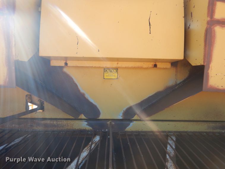 image for item HI9813 Etnyre  chip spreader