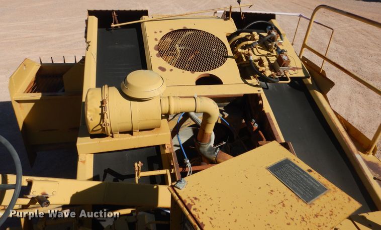 image for item HI9813 Etnyre  chip spreader