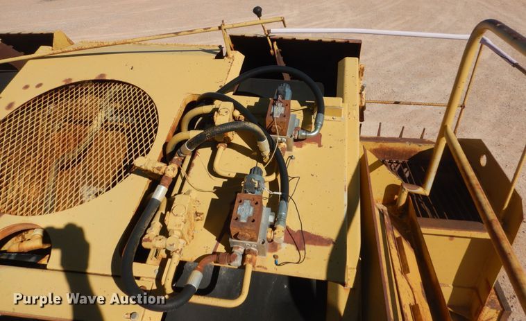 image for item HI9813 Etnyre  chip spreader