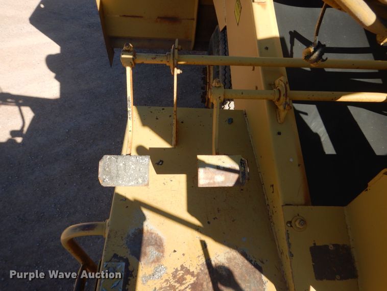 image for item HI9813 Etnyre  chip spreader