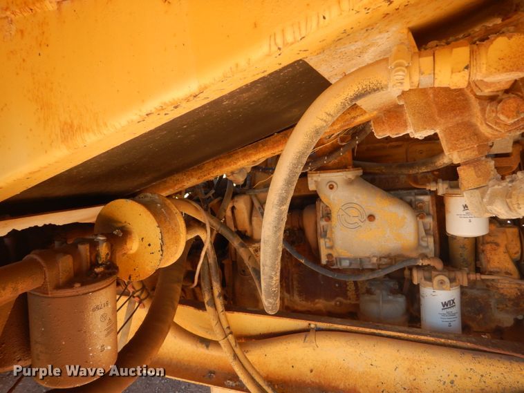 image for item HI9813 Etnyre  chip spreader