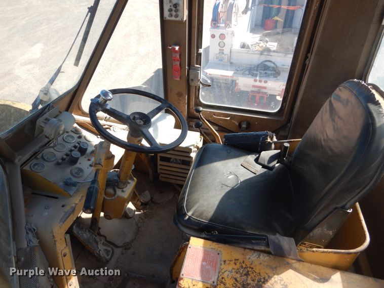 image for item HI9814 1980 Caterpillar 950  wheel loader