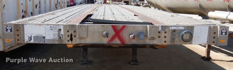 image for item IT9338 1993 Wilson  flatbed trailer