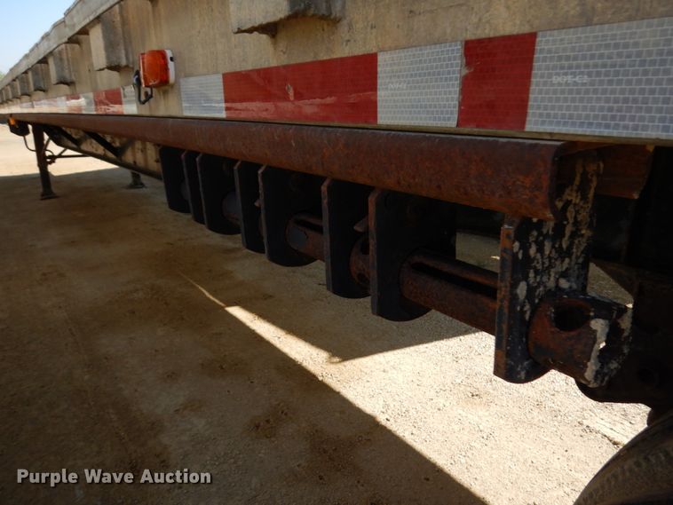 image for item IT9338 1993 Wilson  flatbed trailer