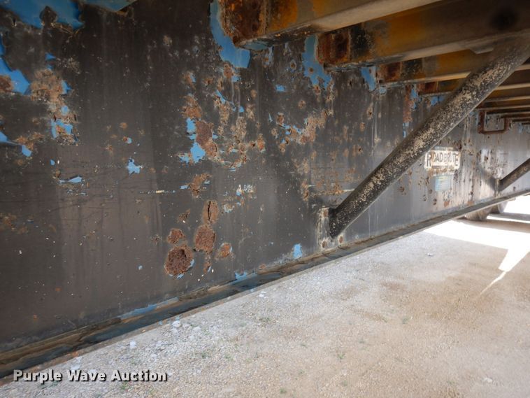 image for item IT9338 1993 Wilson  flatbed trailer