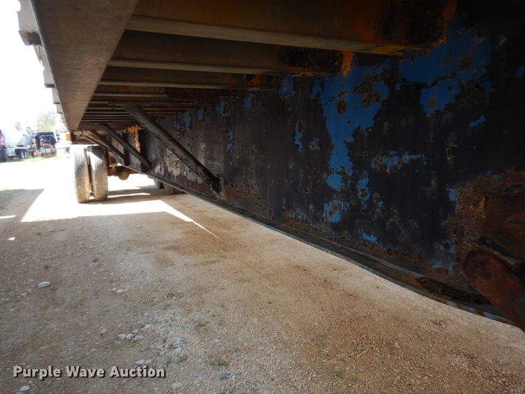 image for item IT9338 1993 Wilson  flatbed trailer