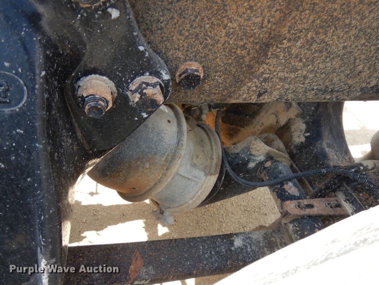 image for item IT9341 2007 Freightliner Business Class M2  semi truck