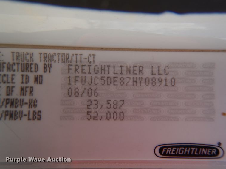 image for item IT9341 2007 Freightliner Business Class M2  semi truck