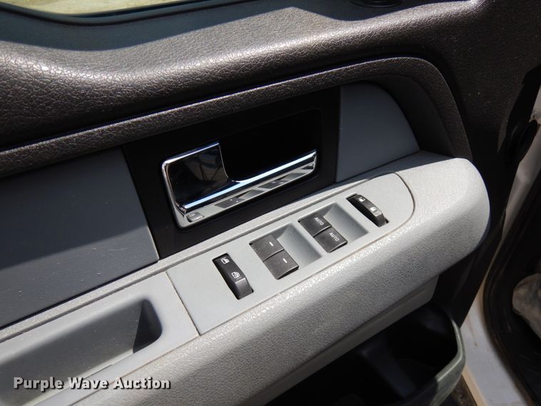 image for item IT9342 2013 Ford F150 STX  SuperCab pickup truck