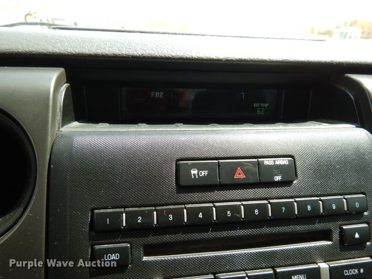 image for item IT9342 2013 Ford F150 STX  SuperCab pickup truck