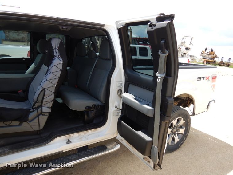 image for item IT9342 2013 Ford F150 STX  SuperCab pickup truck