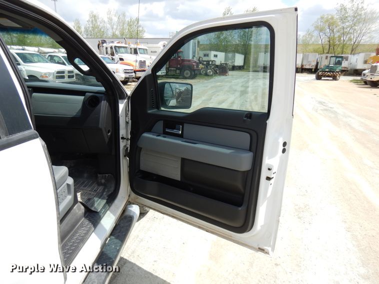 image for item IT9342 2013 Ford F150 STX  SuperCab pickup truck