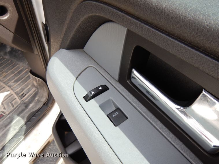 image for item IT9342 2013 Ford F150 STX  SuperCab pickup truck