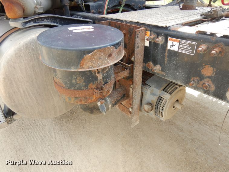 image for item IT9343 2007 Freightliner Columbia  semi truck