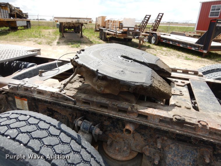 image for item IT9343 2007 Freightliner Columbia  semi truck