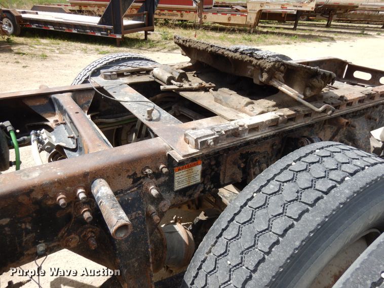 image for item IT9343 2007 Freightliner Columbia  semi truck