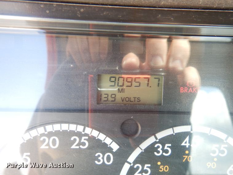 image for item IT9343 2007 Freightliner Columbia  semi truck