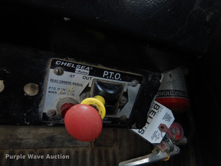 image for item IT9343 2007 Freightliner Columbia  semi truck