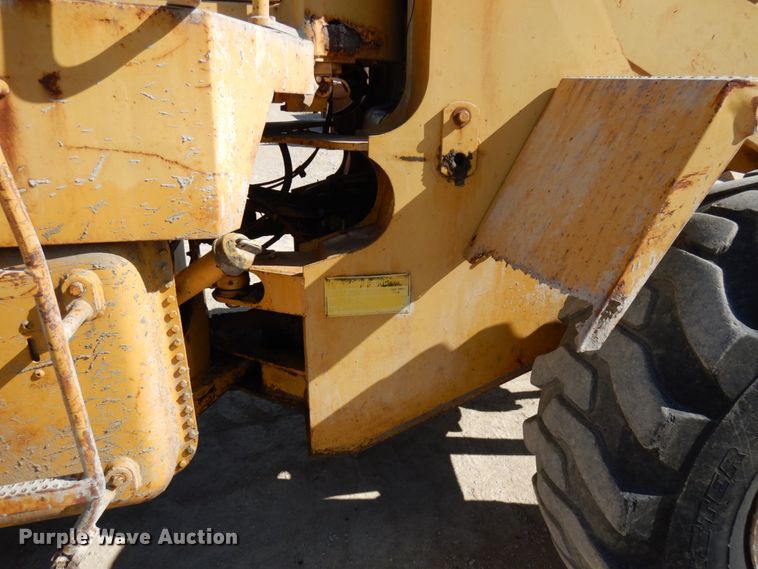 image for item IT9352 1984 Caterpillar 950B  wheel loader