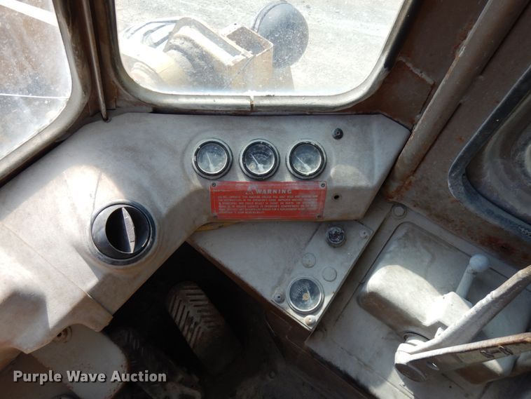 image for item IT9352 1984 Caterpillar 950B  wheel loader