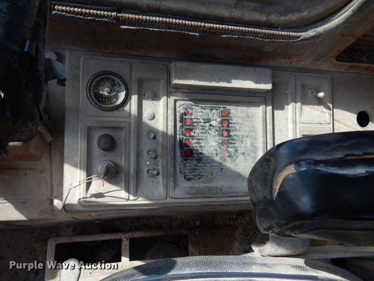 image for item IT9352 1984 Caterpillar 950B  wheel loader