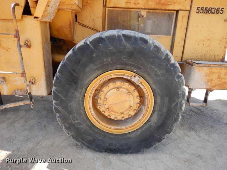 image for item IT9352 1984 Caterpillar 950B  wheel loader