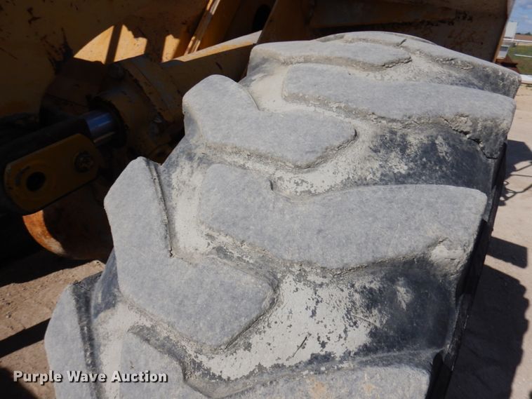 image for item IT9352 1984 Caterpillar 950B  wheel loader