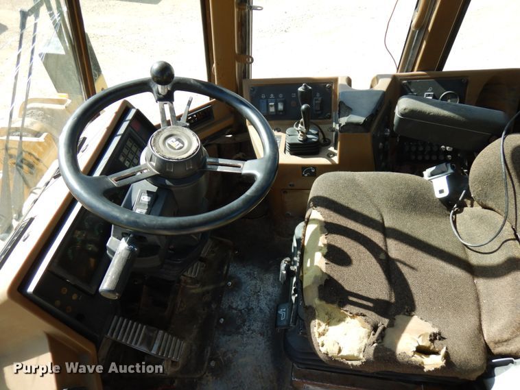 image for item IT9353 1994 Caterpillar 960F  wheel loader