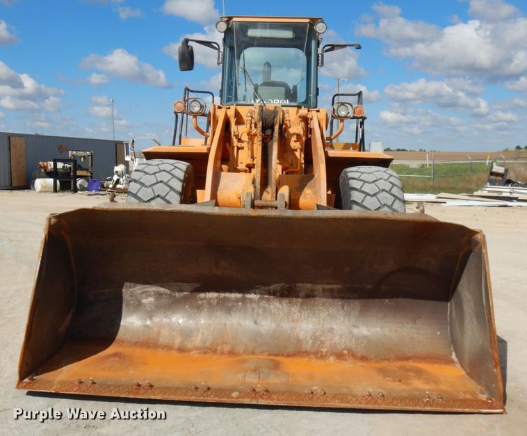 image for item IT9354 1998 Hyundai HL760  wheel loader