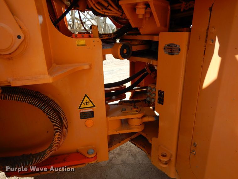 image for item IT9354 1998 Hyundai HL760  wheel loader