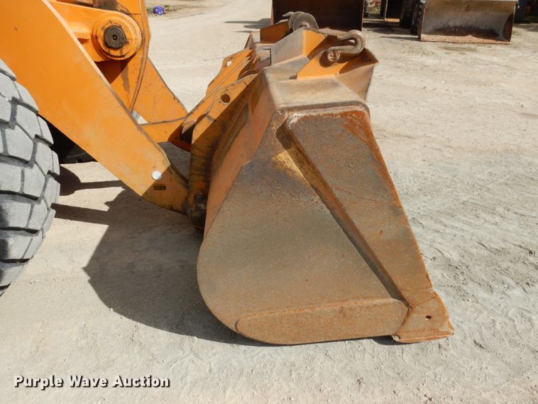 image for item IT9354 1998 Hyundai HL760  wheel loader