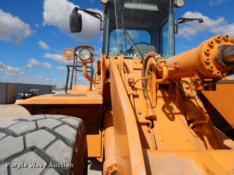 image for item IT9354 1998 Hyundai HL760  wheel loader