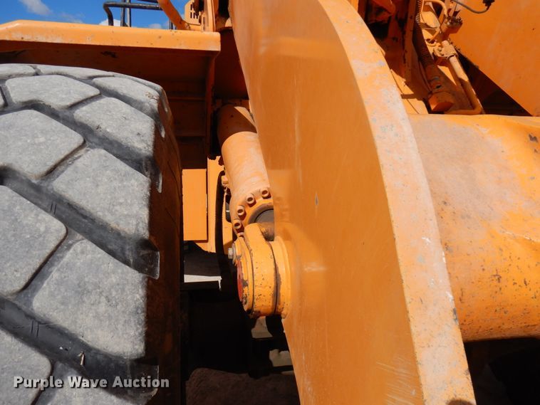 image for item IT9354 1998 Hyundai HL760  wheel loader