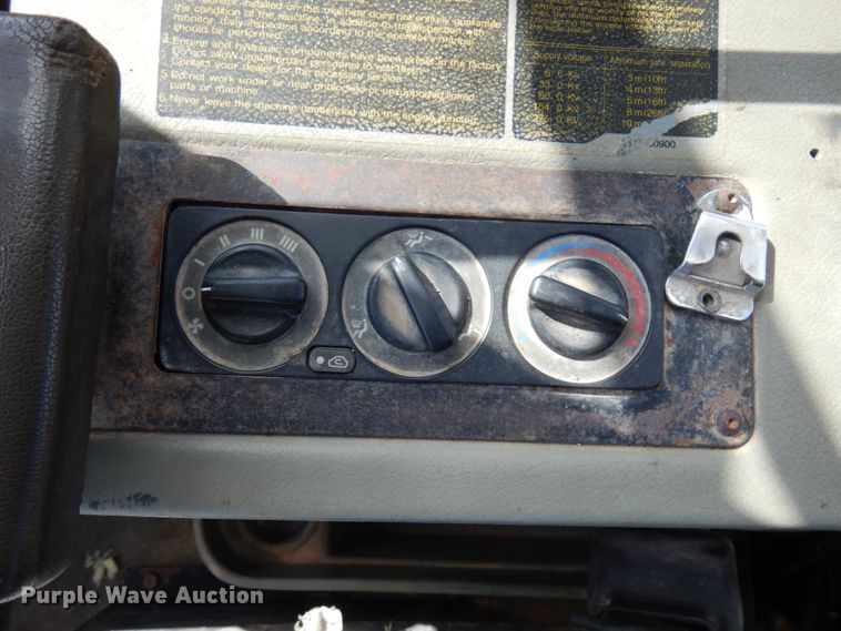 image for item IT9354 1998 Hyundai HL760  wheel loader