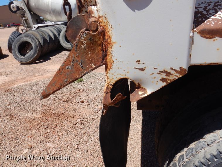 image for item KA9014 1981 International F2574  dump truck