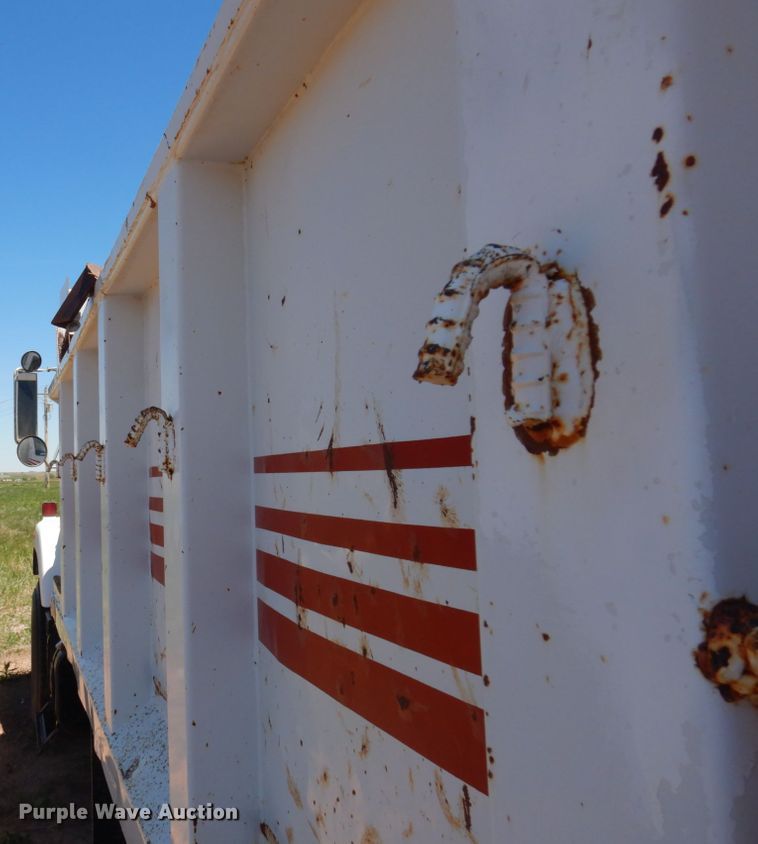 image for item KA9014 1981 International F2574  dump truck