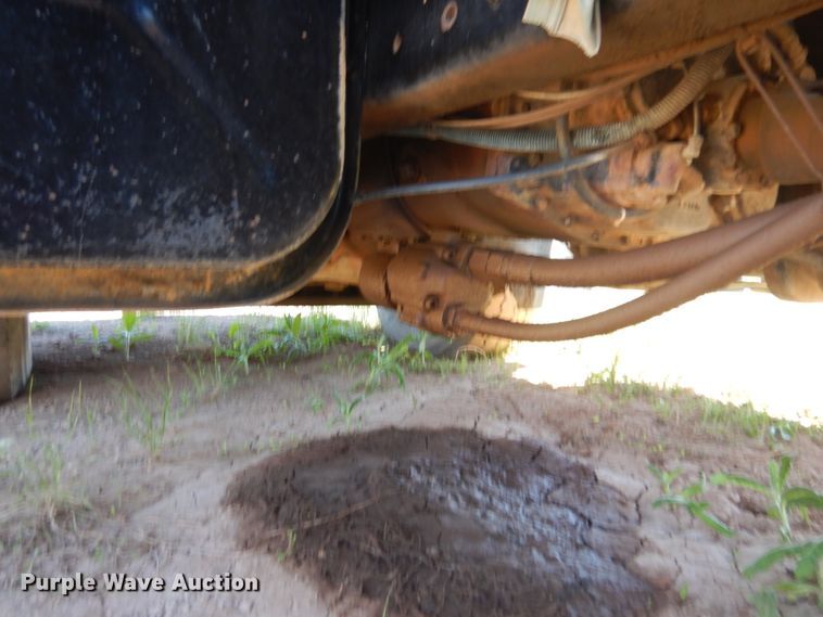 image for item KA9014 1981 International F2574  dump truck