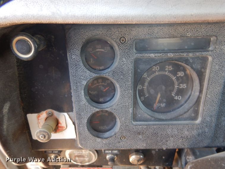 image for item KA9014 1981 International F2574  dump truck